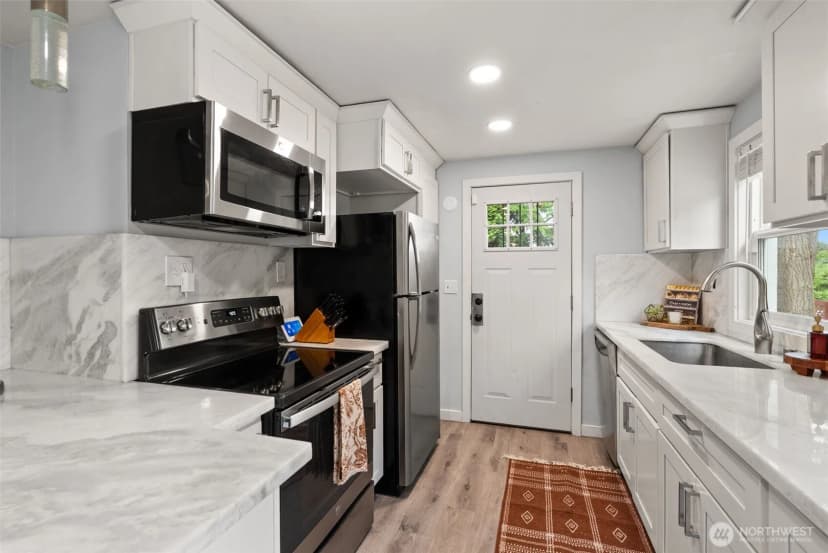 Property photo for 12015 69th Avenue S, Seattle photo 8