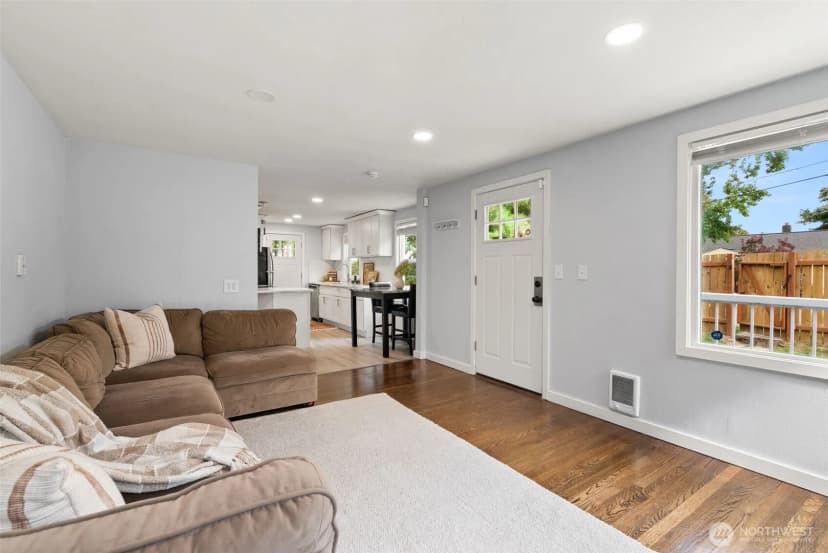 Property photo for 12015 69th Avenue S, Seattle photo 6