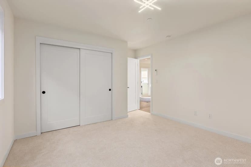 Property photo for 3312 W Dravus Street, Seattle photo 31