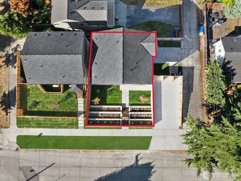 Property photo for 3312 W Dravus Street, Seattle photo 38