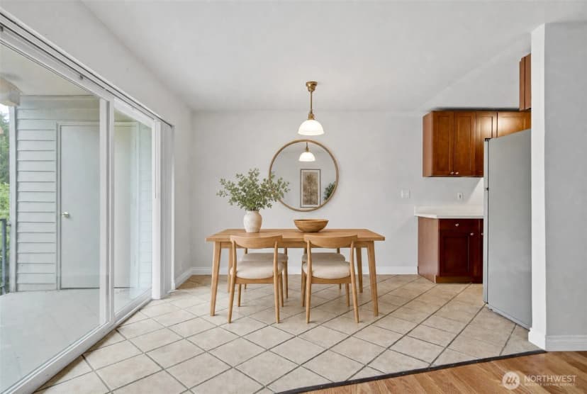 Property photo for 321 Bellevue Way Se #203, Bellevue photo 6