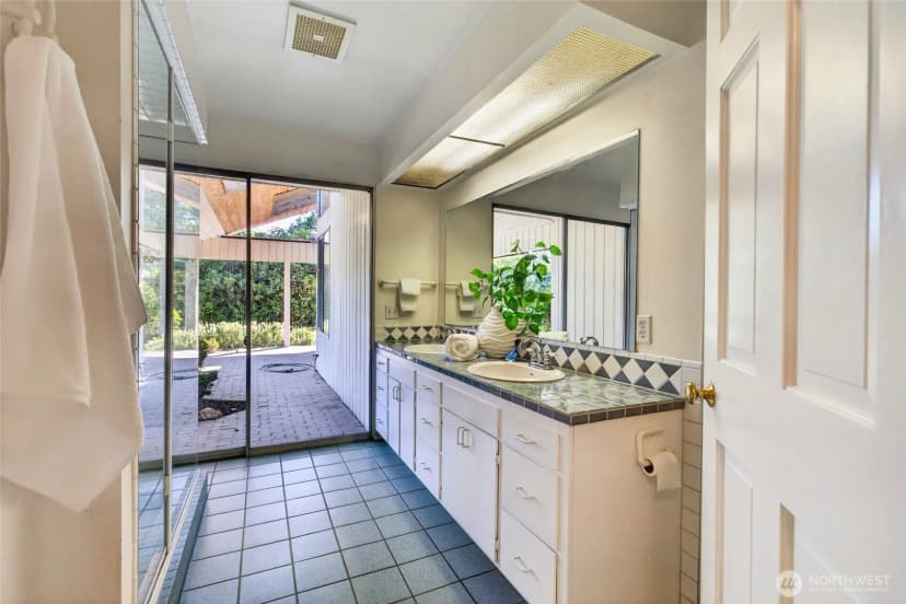 Property photo for 1455 Nw 188th Street, Shoreline photo 16