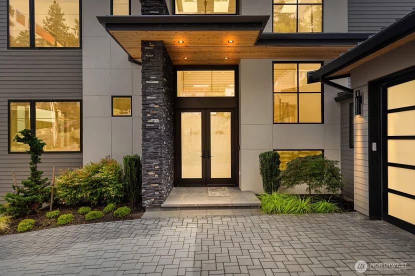 Property photo for 8333 Ne Juanita Drive, Kirkland photo 33