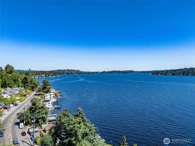 Property photo for 97 Xx Arrowsmith Avenue S, Seattle photo 4