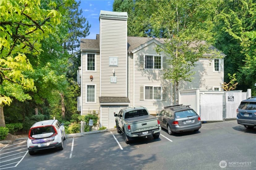 Property photo for 1628 118th Avenue Se #f217, Bellevue photo 30