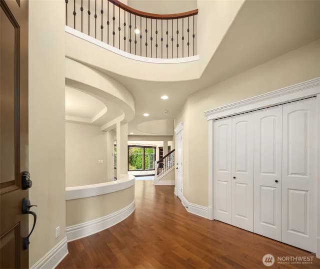 Property photo for 25831 Se 30th Street, Sammamish photo 4