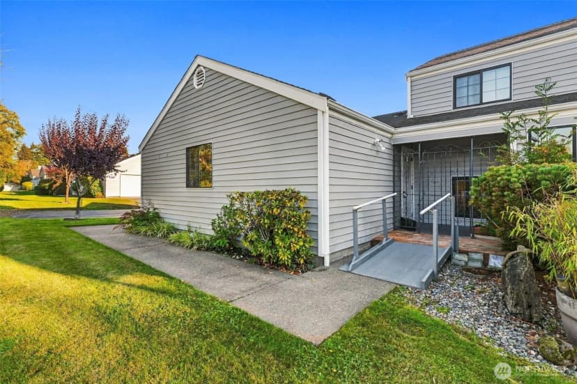 Property photo for 2801 N Narrows Drive #e4, Tacoma photo 3