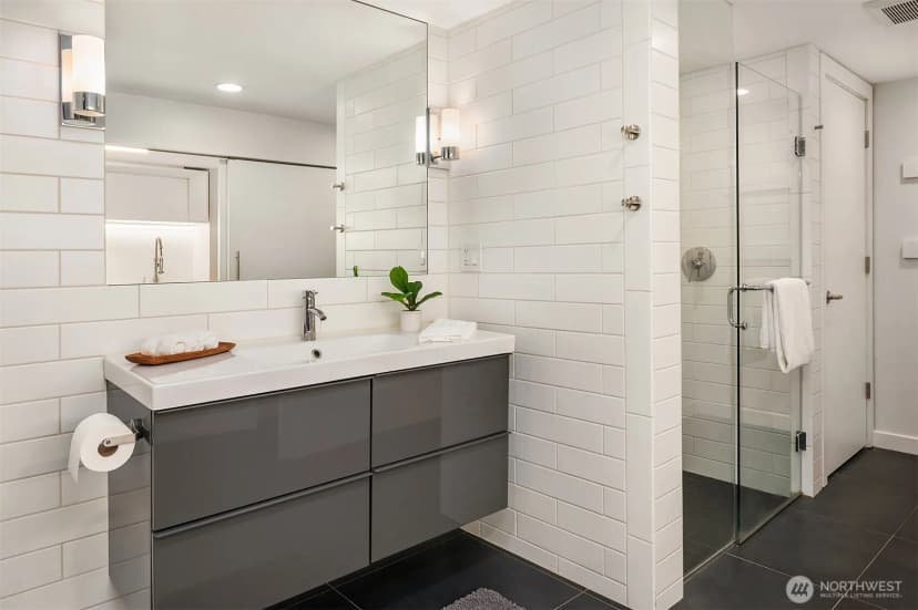 Property photo for 3608 Ne 103rd Street, Seattle photo 19