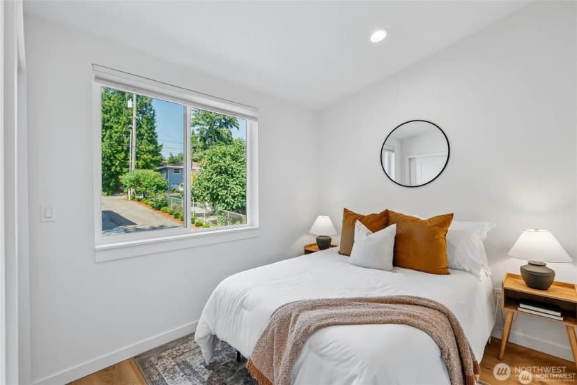 Property photo for 12038 N Park Avenue N, Seattle photo 21