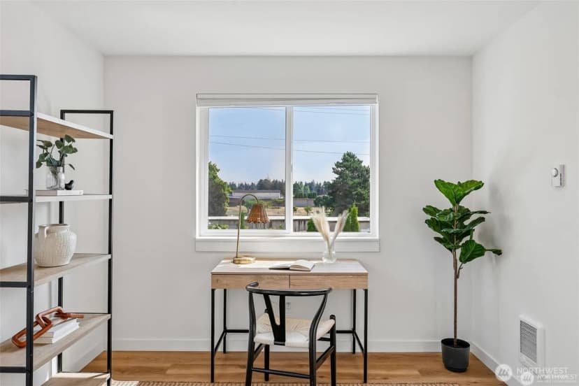 Property photo for 12038 N Park Avenue N, Seattle photo 17