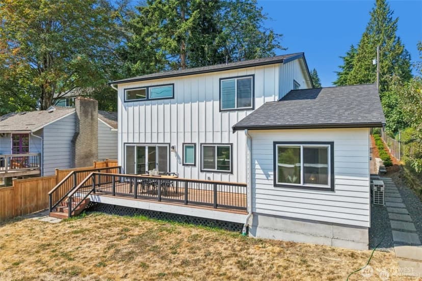 Property photo for 12038 N Park Avenue N, Seattle photo 27