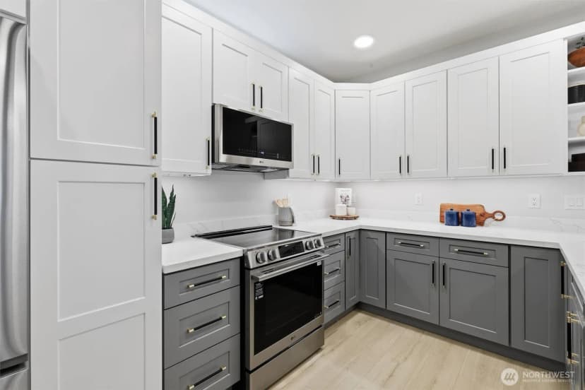 Property photo for 14608 Corliss Avenue N #a, Shoreline photo 9