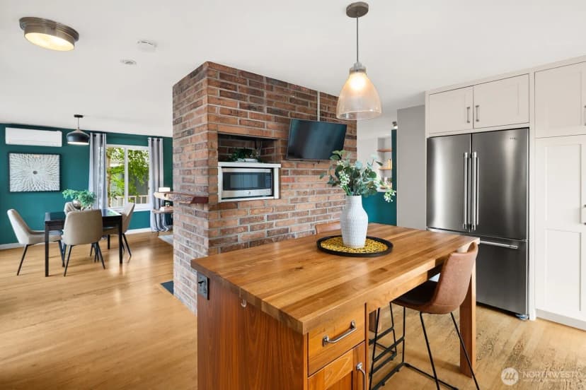 Property photo for 6842 25th Avenue Ne, Seattle photo 13
