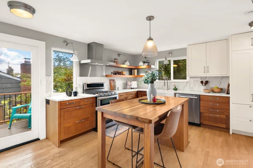 Property photo for 6842 25th Avenue Ne, Seattle photo 11