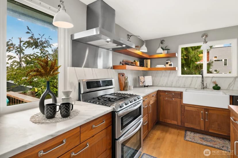 Property photo for 6842 25th Avenue Ne, Seattle photo 12