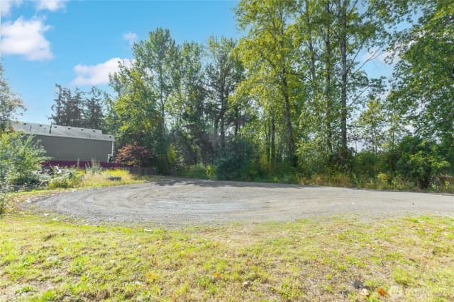 Property photo for 604 112th Street E, Tacoma photo 4