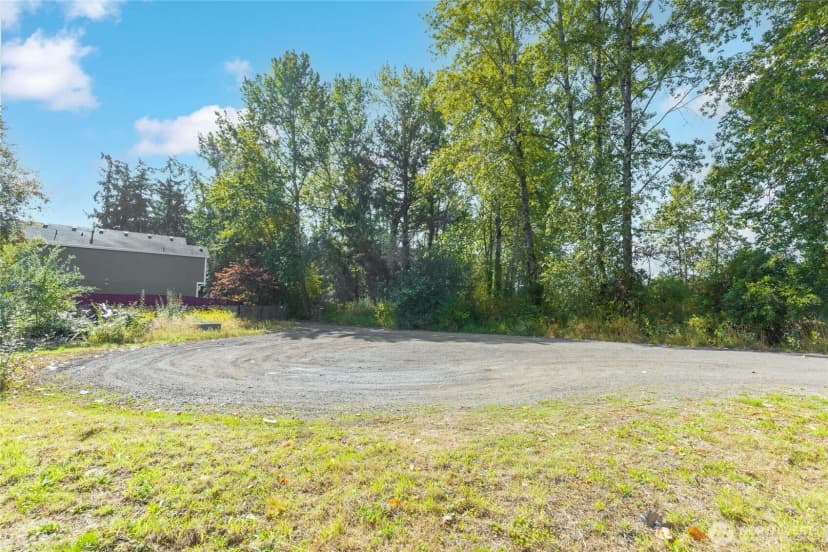 Property photo for 604 112th Street E, Tacoma photo 4