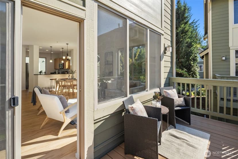 Property photo for 377 Nw Pebble Lane, Issaquah photo 14