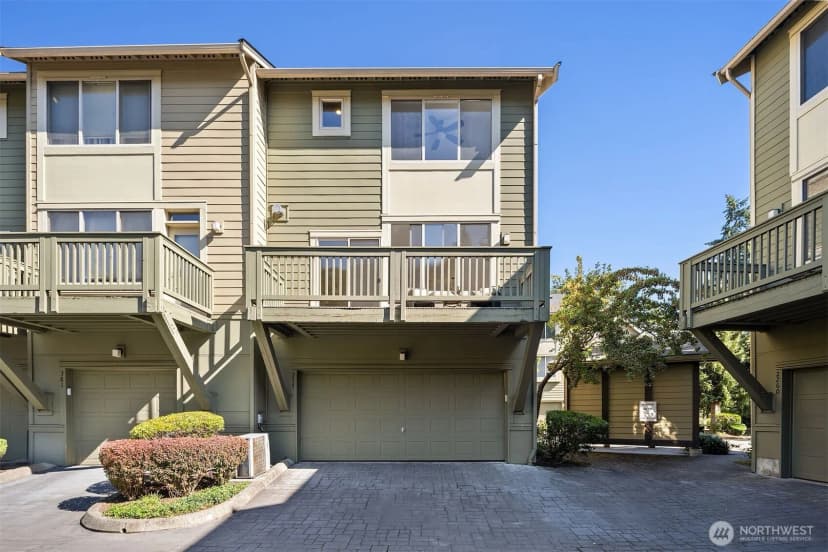 Property photo for 377 Nw Pebble Lane, Issaquah photo 27