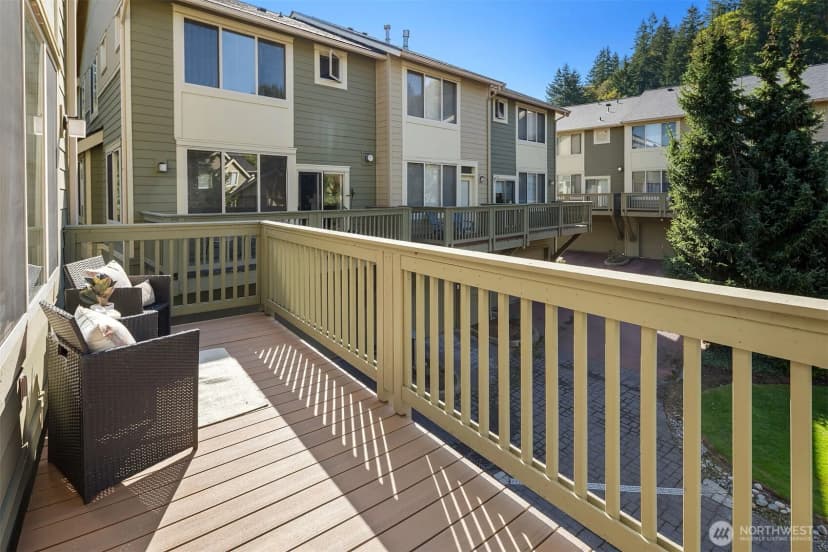 Property photo for 377 Nw Pebble Lane, Issaquah photo 28