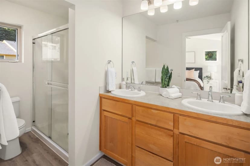 Property photo for 377 Nw Pebble Lane, Issaquah photo 18