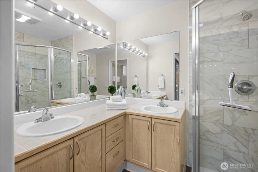 Property photo for 15917 Waynita Way Ne #e-202, Bothell photo 24