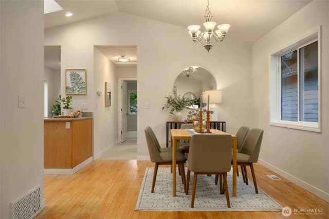 Property photo for 14032 Wayne Place N, Seattle photo 4