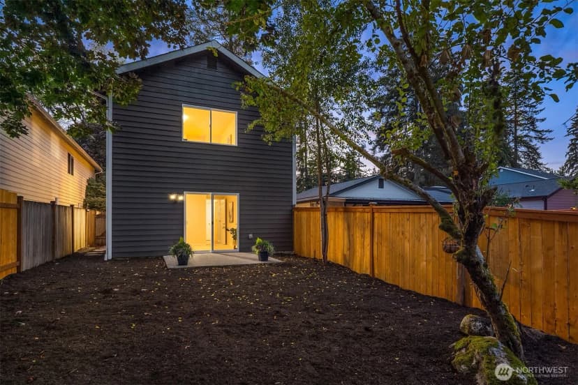 Property photo for 14032 Wayne Place N, Seattle photo 21