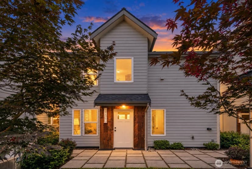 Property photo for 5947 41st Avenue Sw #b, Seattle