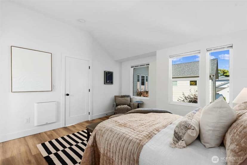 Property photo for 5947 41st Avenue Sw #b, Seattle photo 13