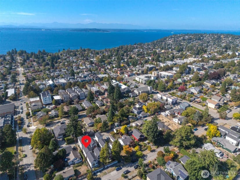 Property photo for 5947 41st Avenue Sw #b, Seattle photo 22