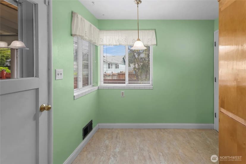 Property photo for 1209 N Orchard Street, Tacoma photo 12