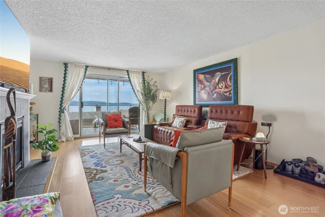 Property photo for 10203 47th Avenue Sw #b3, Seattle photo 4