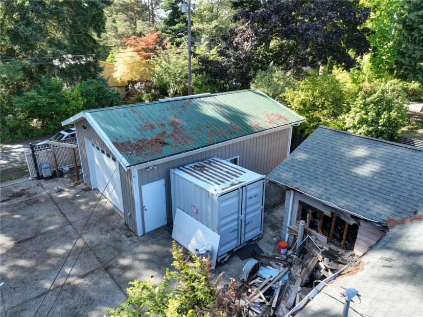 Property photo for 11024 Bartlett Avenue Ne, Seattle photo 11