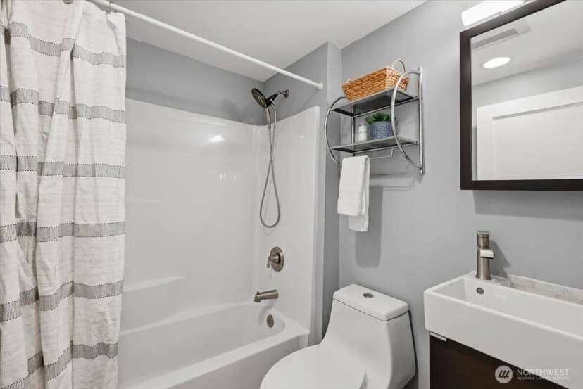 Property photo for 7548 28th Avenue Nw, Seattle photo 27