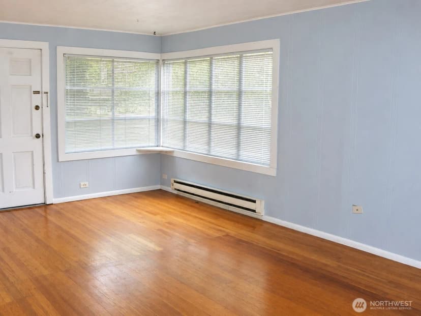 Property photo for 1717 E Thomas Street, Seattle photo 8