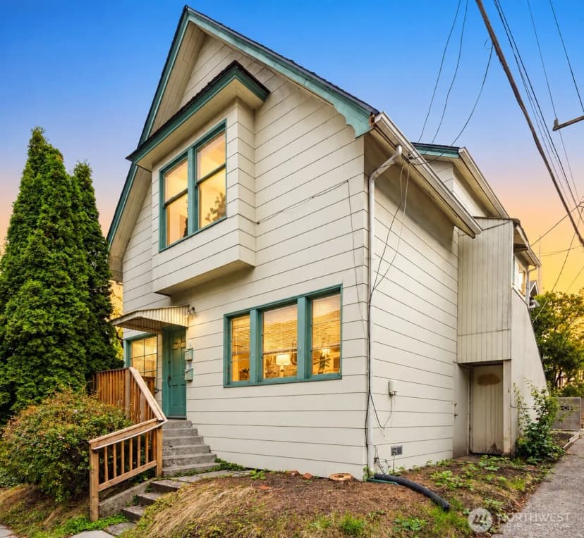 Property photo for 1717 E Thomas Street, Seattle