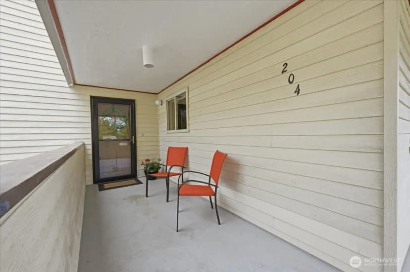 Property photo for 8516 196th Street Sw #204, Edmonds photo 2