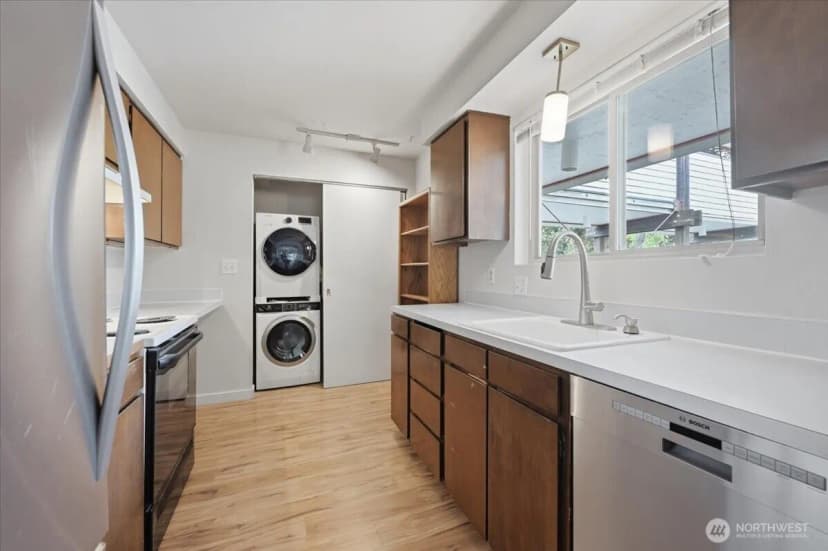 Property photo for 8516 196th Street Sw #204, Edmonds photo 7