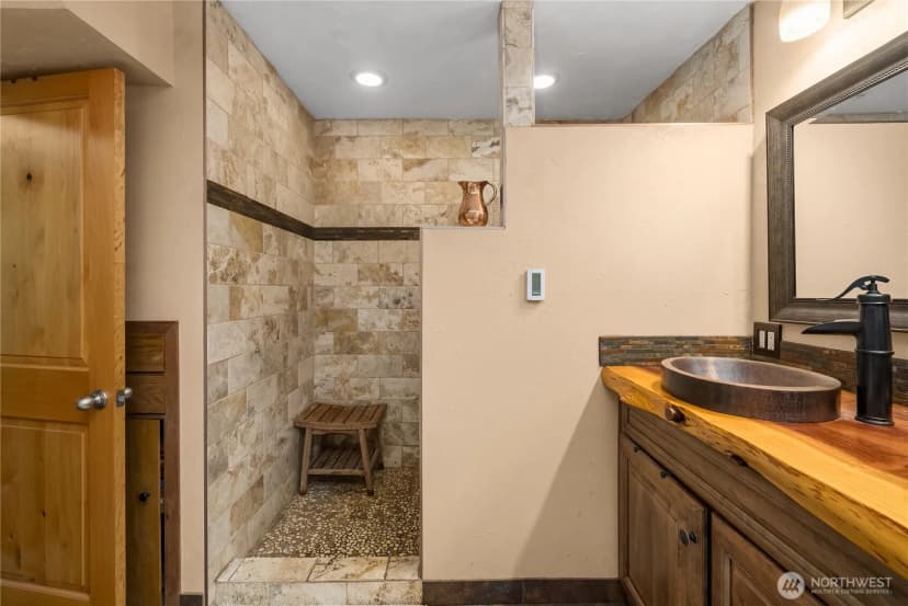Property photo for 17026 S Vaughn Road Nw, Vaughn photo 14