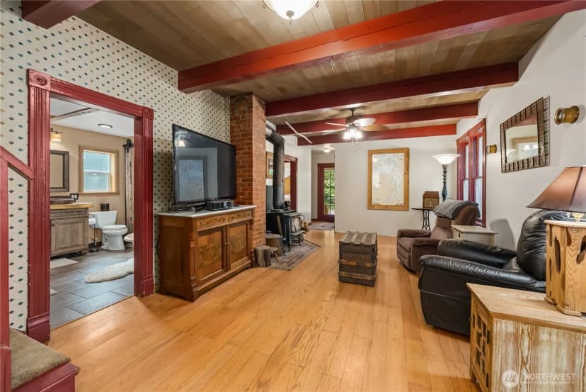 Property photo for 17026 S Vaughn Road Nw, Vaughn photo 11