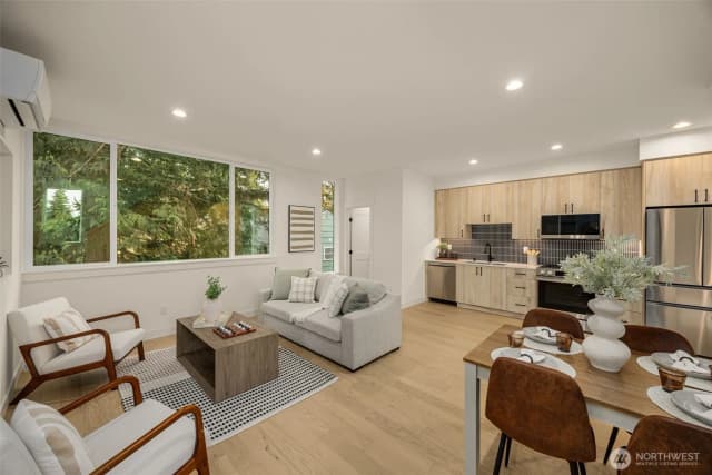 Property photo for 14340 Bagley Avenue N, Seattle photo 4