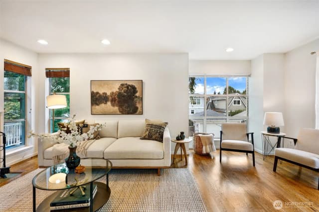 Property photo for 1929 42nd Avenue E #c, Seattle photo 4