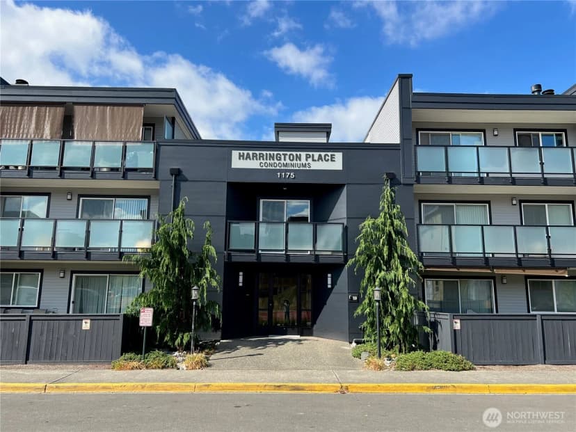 Property photo for 1175 Harrington Place Ne #214, Renton photo 2