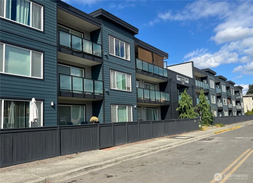 Property photo for 1175 Harrington Place Ne #214, Renton photo 3