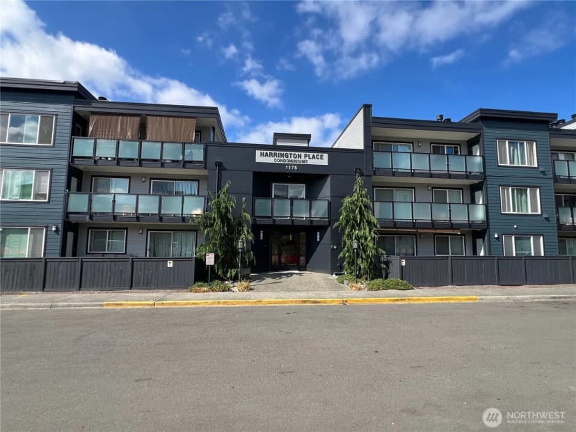 Property photo for 1175 Harrington Place Ne #214, Renton photo 4