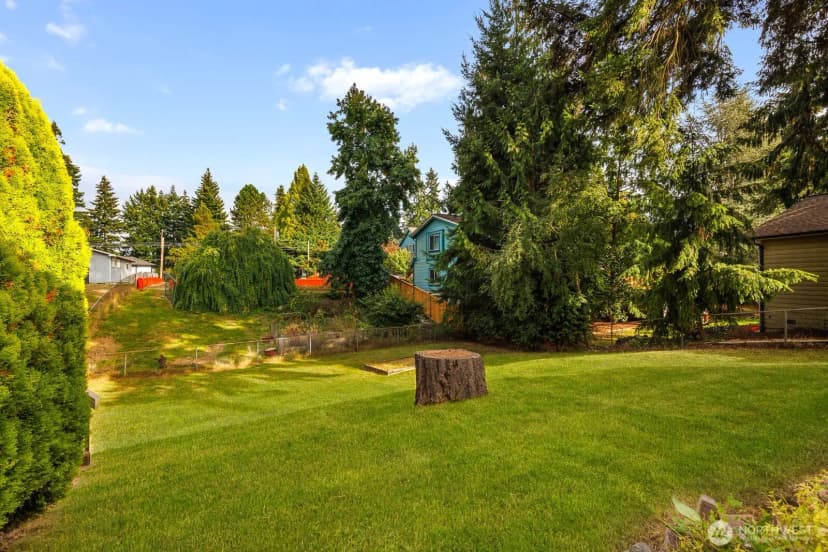 Property photo for 10208 114th Pl Ne, Kirkland photo 20