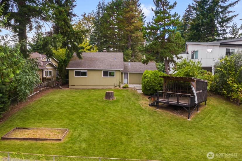 Property photo for 10208 114th Pl Ne, Kirkland photo 24