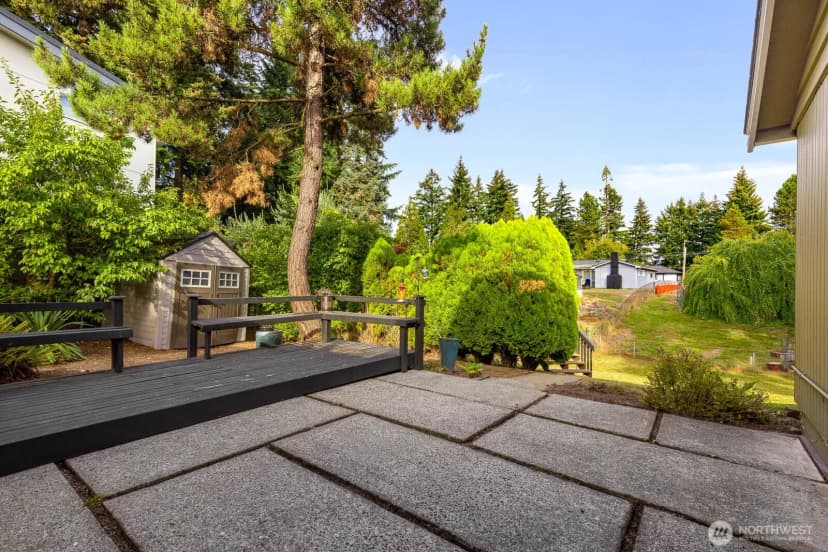 Property photo for 10208 114th Pl Ne, Kirkland photo 18
