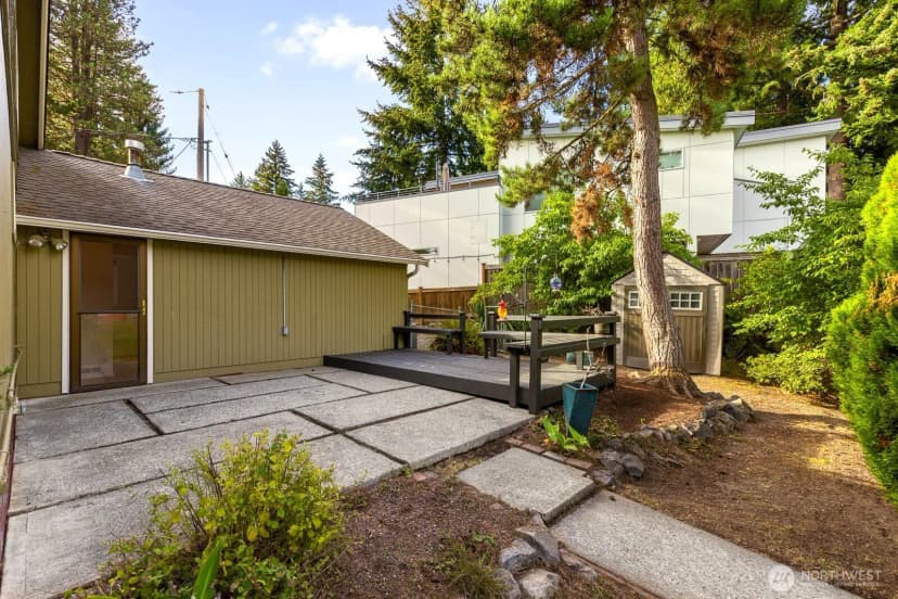 Property photo for 10208 114th Pl Ne, Kirkland photo 19
